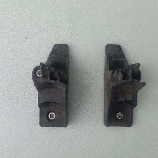 Крепление сидения 2006 год