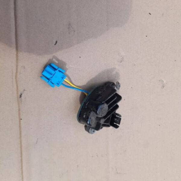 Электронный блок топливного насоса 2006 год