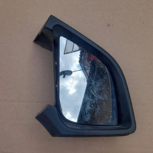 Зеркало правое 2006 год