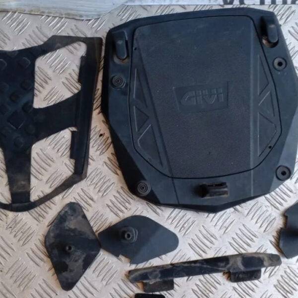 Площадка под кофр Givi 2006 год