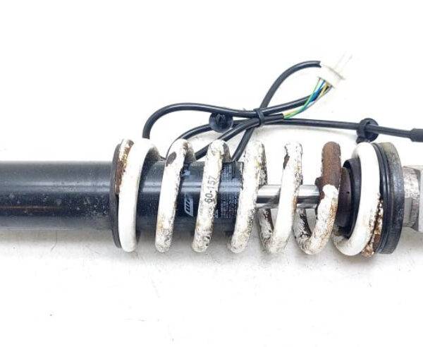 Передний амортизатор 2011 год