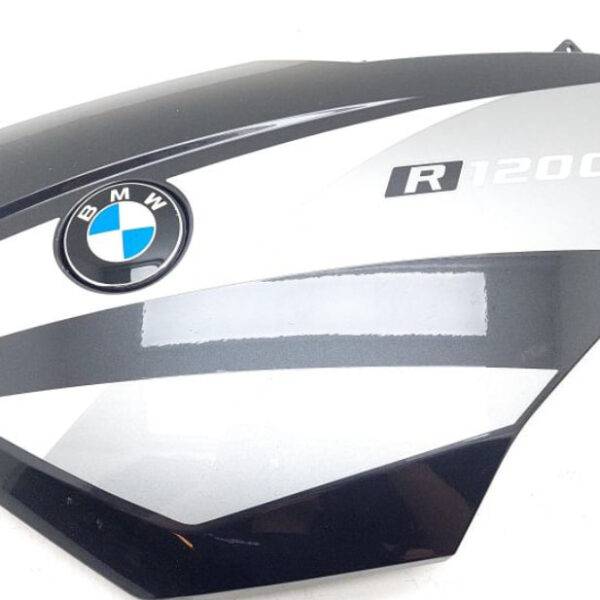 Левый верхний боковой обтекатель 2011 год