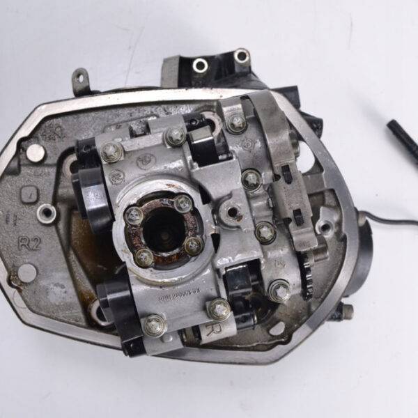 Правая головка двигателя 2013 год