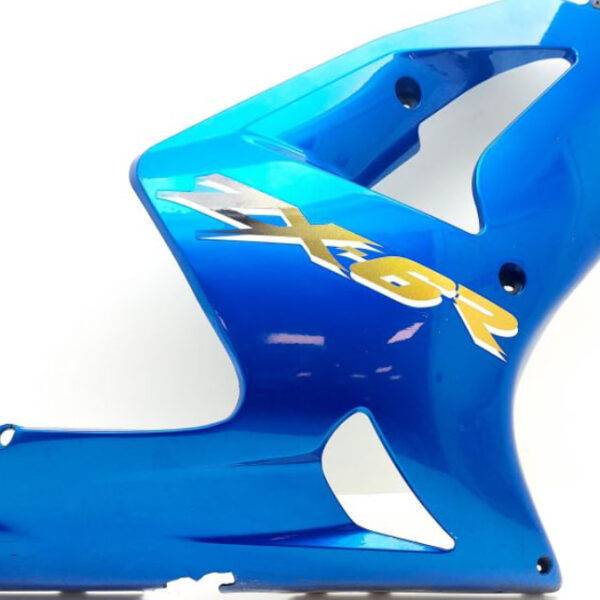 Правый боковой обтекатель 2003 год