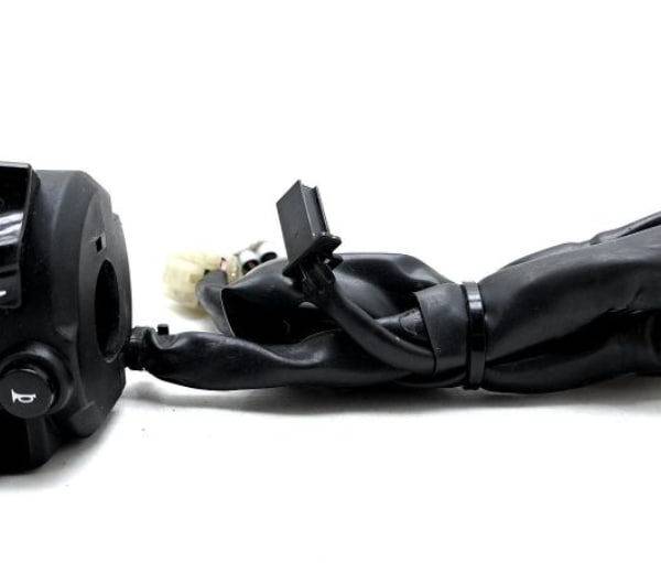 Левый переключатель на руле 2017 год