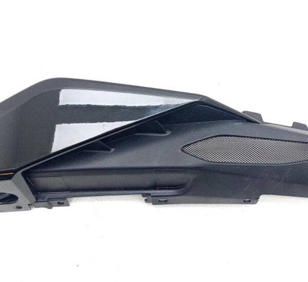 Левый боковой обтекатель 2019 год