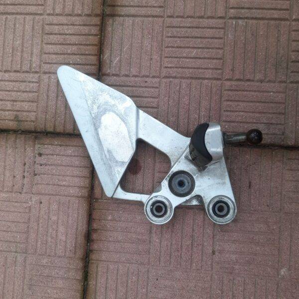 Подножка левая