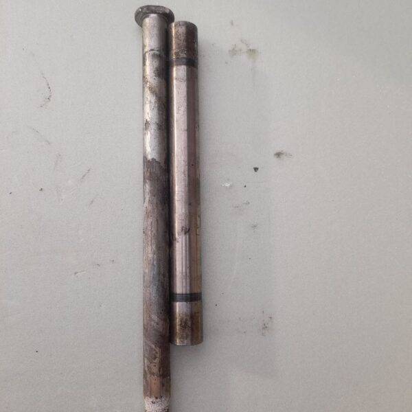 Болт крепления