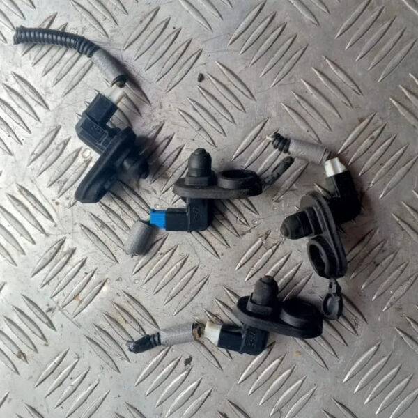 Датчик двери (право, лево, перед, зад)