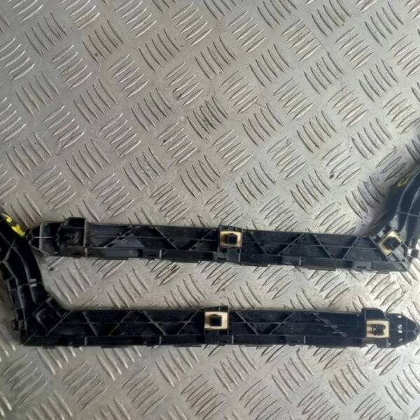 Крепление бампера заднего (право/лево)