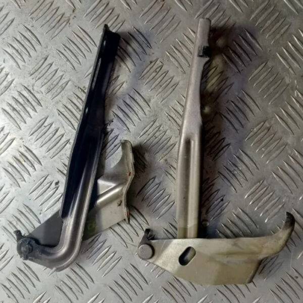 Петли капота (левая/правая)