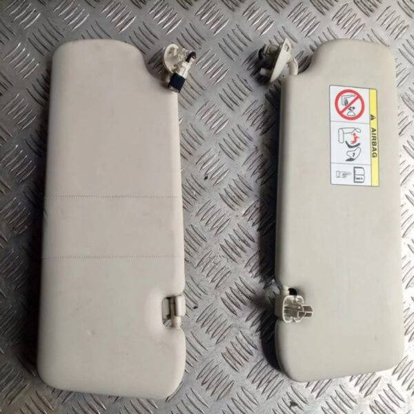 Козырек солнцезащитный