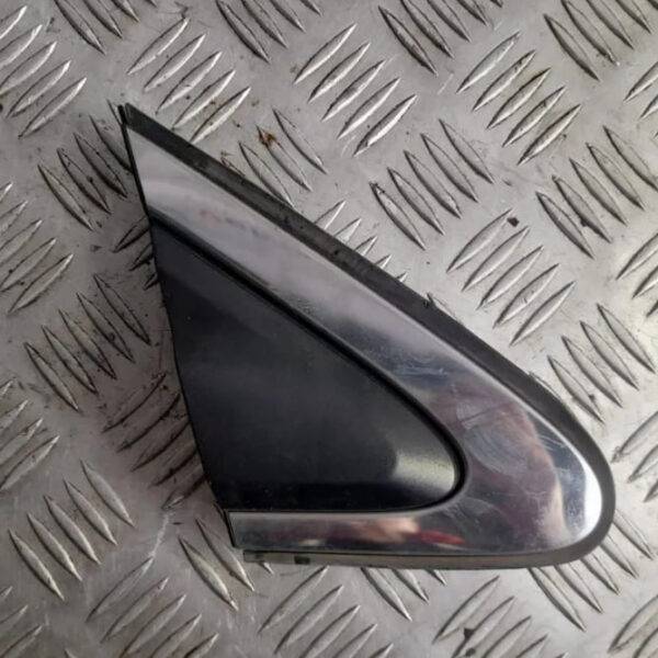 Уголок двери передней