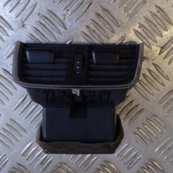 Центральный дефлектор воздуховода задний