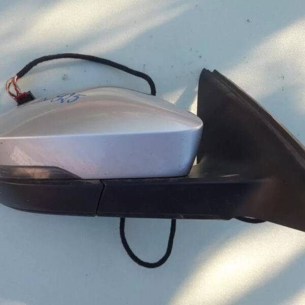 Зеркало правое