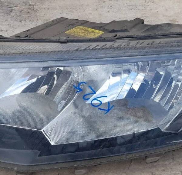 Фара левая передняя