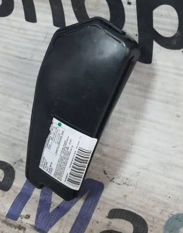 Подушка безопасности в сиденье правая