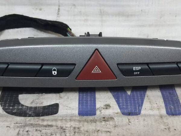 Блок кнопок центральной консоли