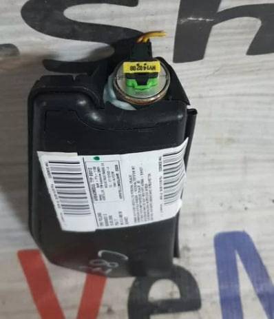 Подушка безопасности в сиденье левая