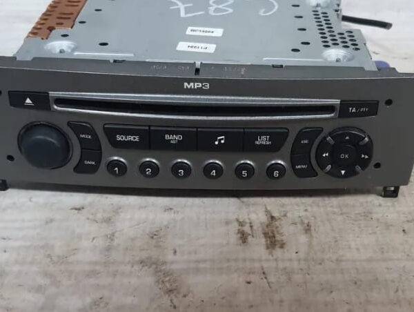 Штатная магнитола