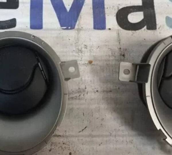 Дефлектор салона