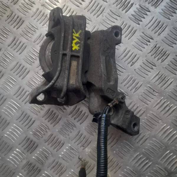 Опора двигателя