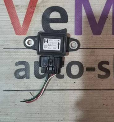 Датчик ускорения