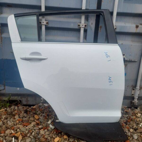 Дверь задняя правая