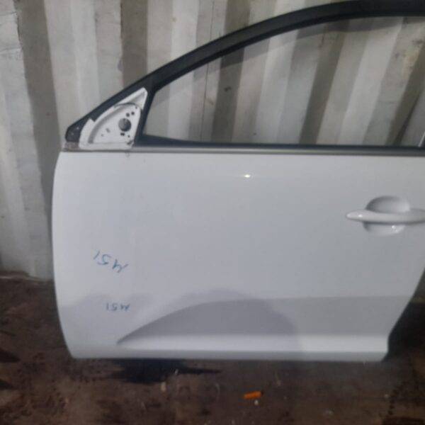 Дверь передняя левая