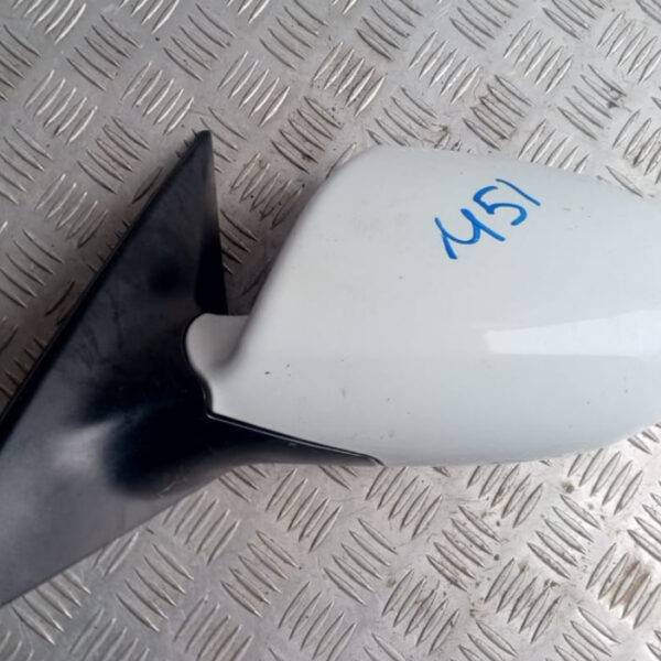 Зеркало левое